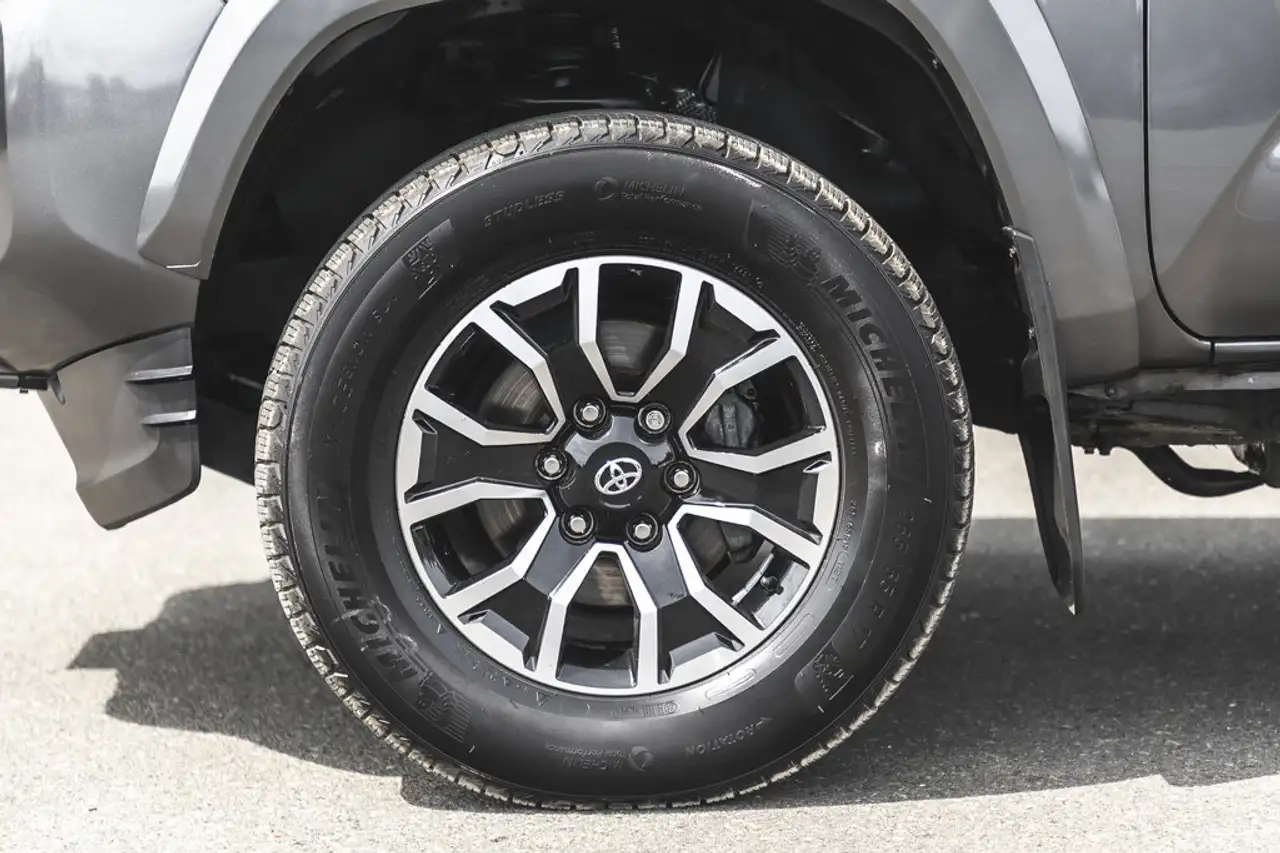 Toyota Tacoma снимка Toyota Tacoma