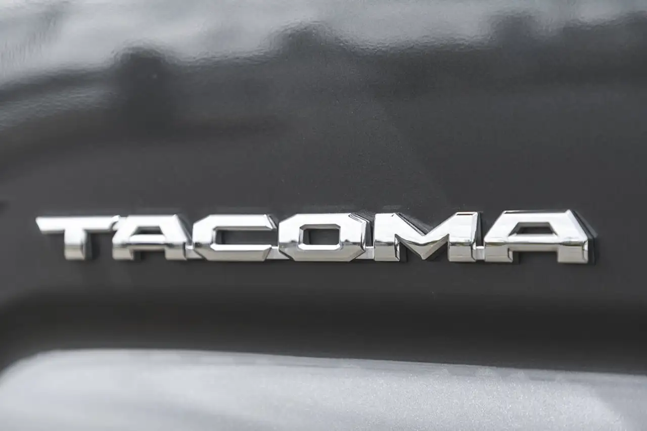 Toyota Tacoma снимка Toyota Tacoma