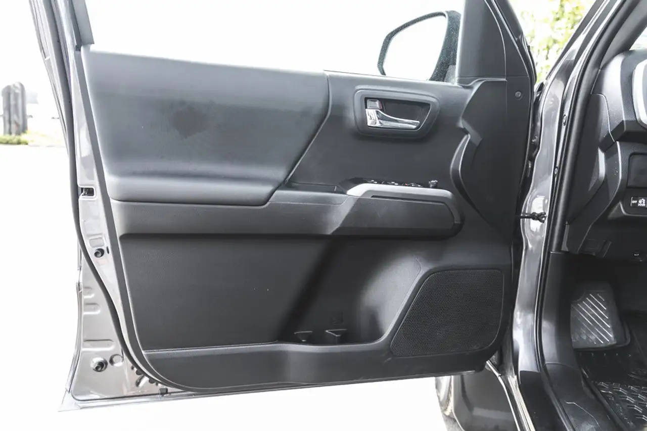 Toyota Tacoma снимка Toyota Tacoma