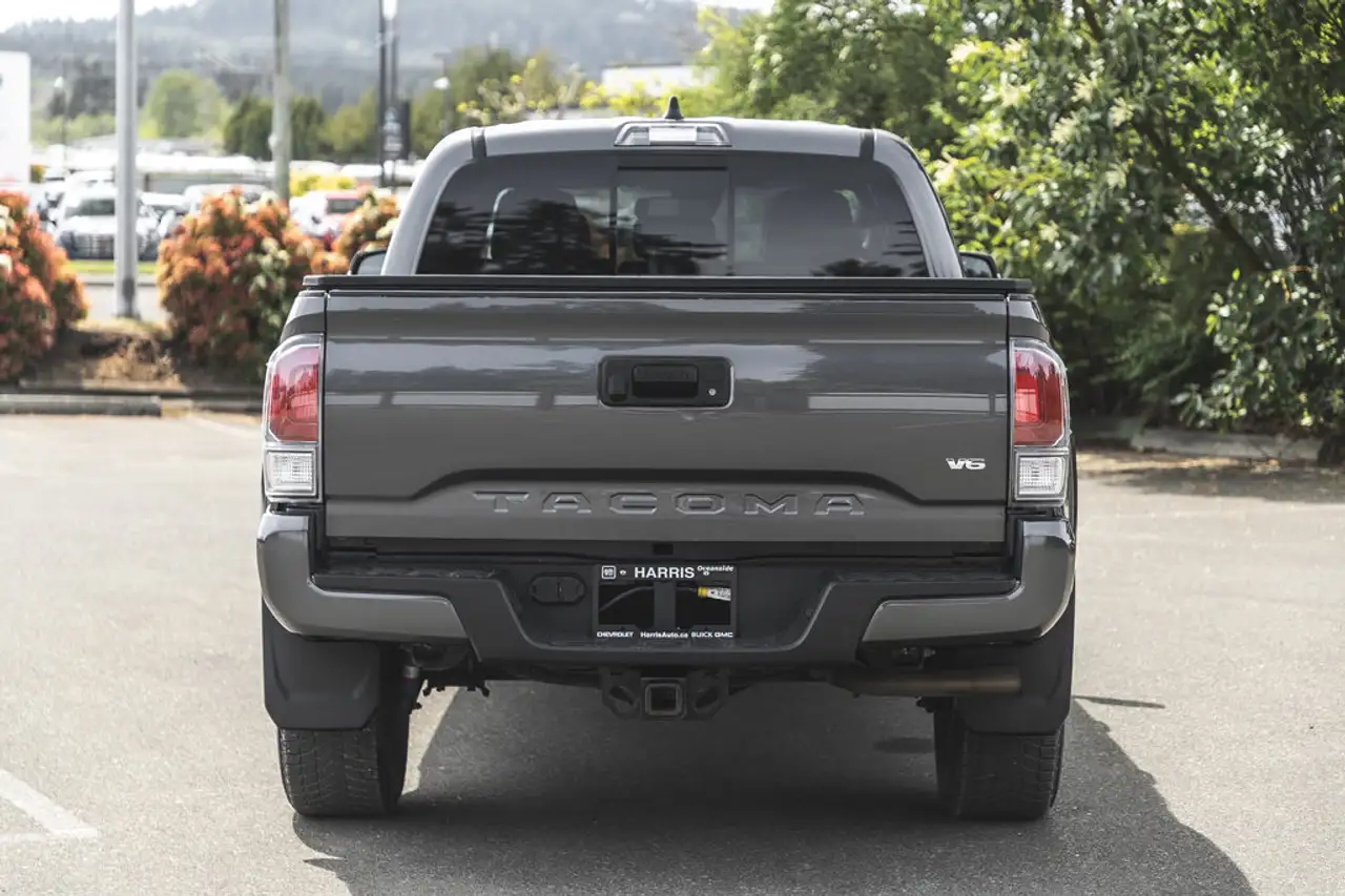 Toyota Tacoma снимка Toyota Tacoma