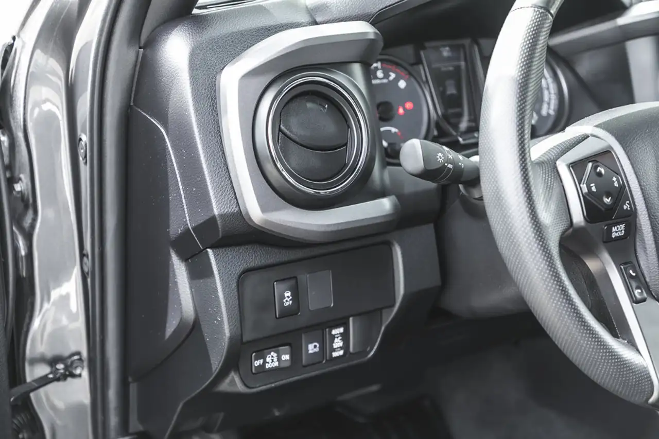 Toyota Tacoma снимка Toyota Tacoma