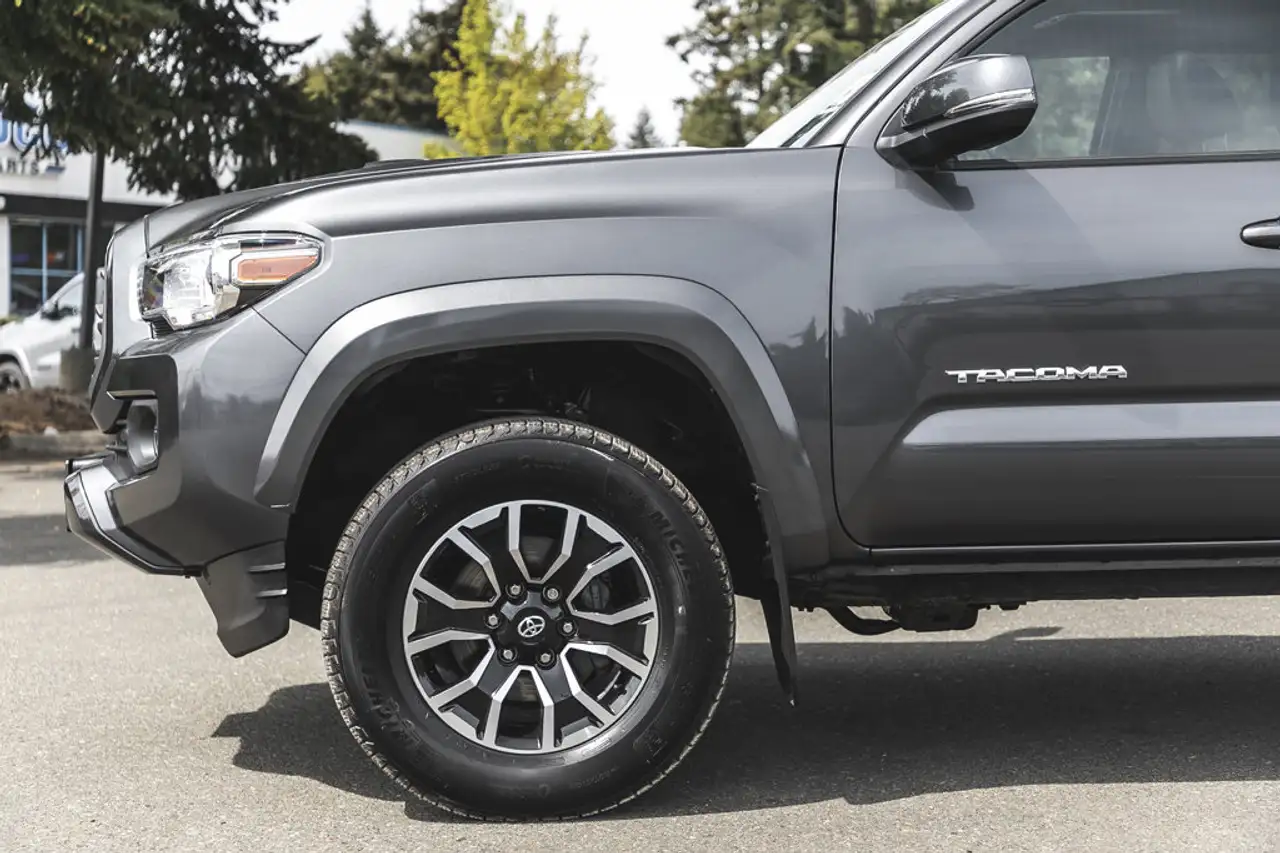 Toyota Tacoma снимка Toyota Tacoma
