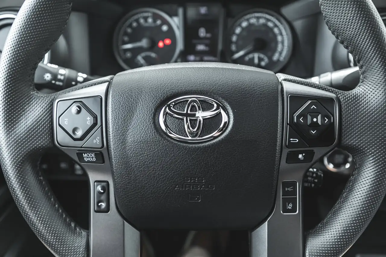Toyota Tacoma снимка Toyota Tacoma