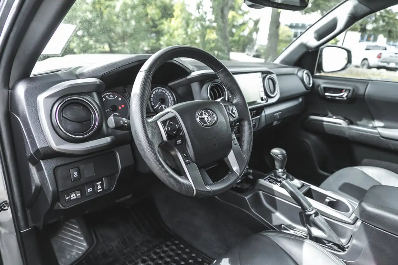 Toyota Tacoma снимка Toyota Tacoma
