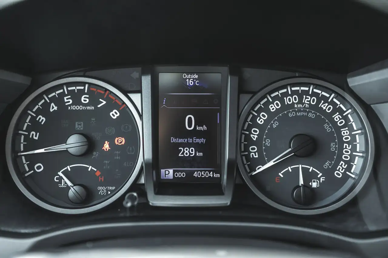 Toyota Tacoma снимка Toyota Tacoma