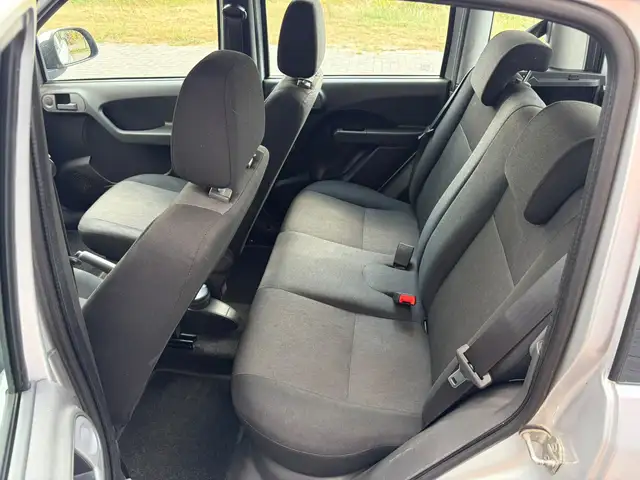 Fiat Panda view 13