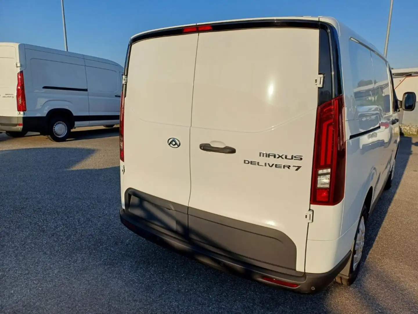 Maxus Deliver 7 L1H1 Weiß - 2