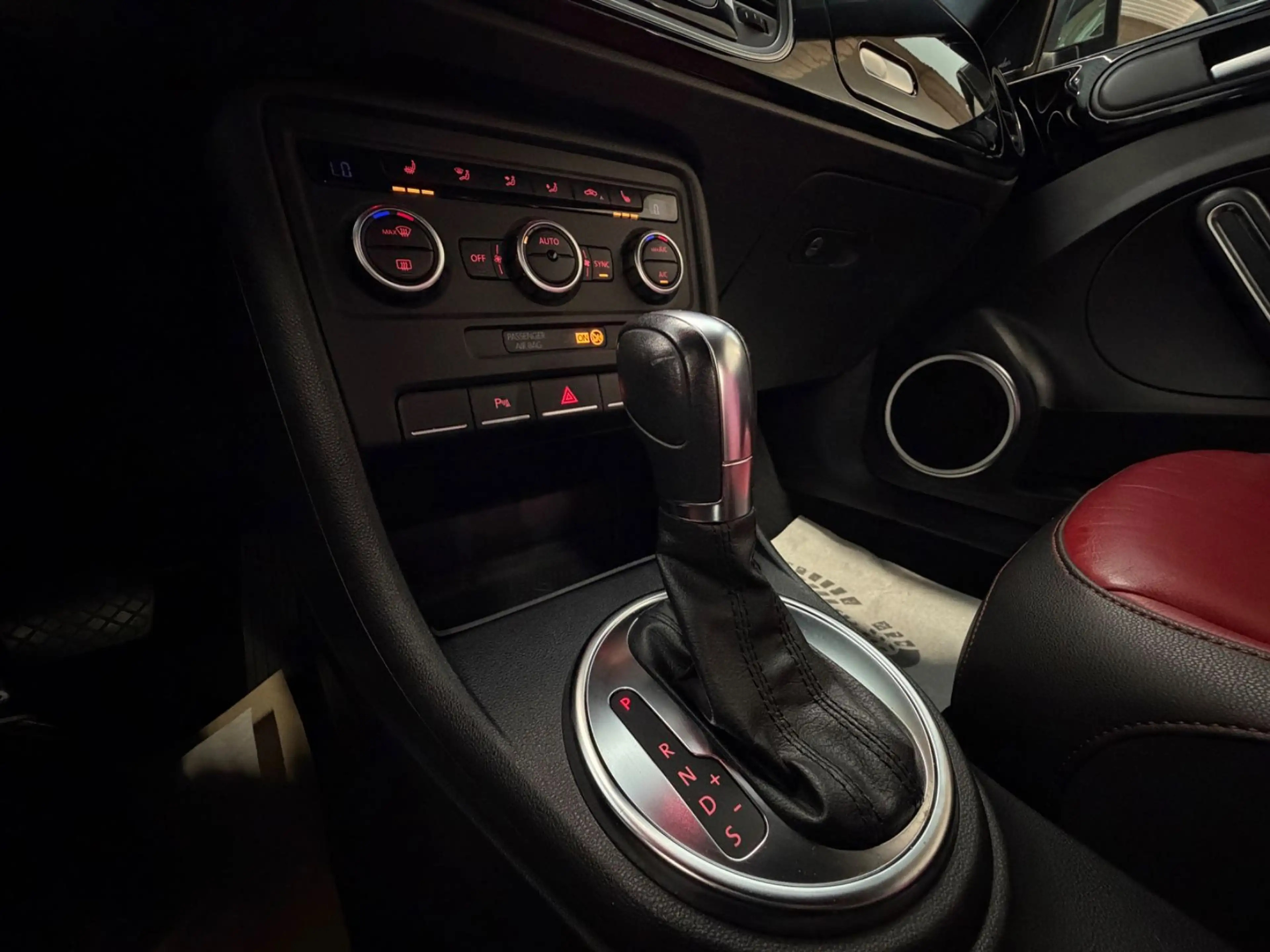 Volkswagen Beetle Cabriolet 50´s Design * Automatik * LED * — photo 12