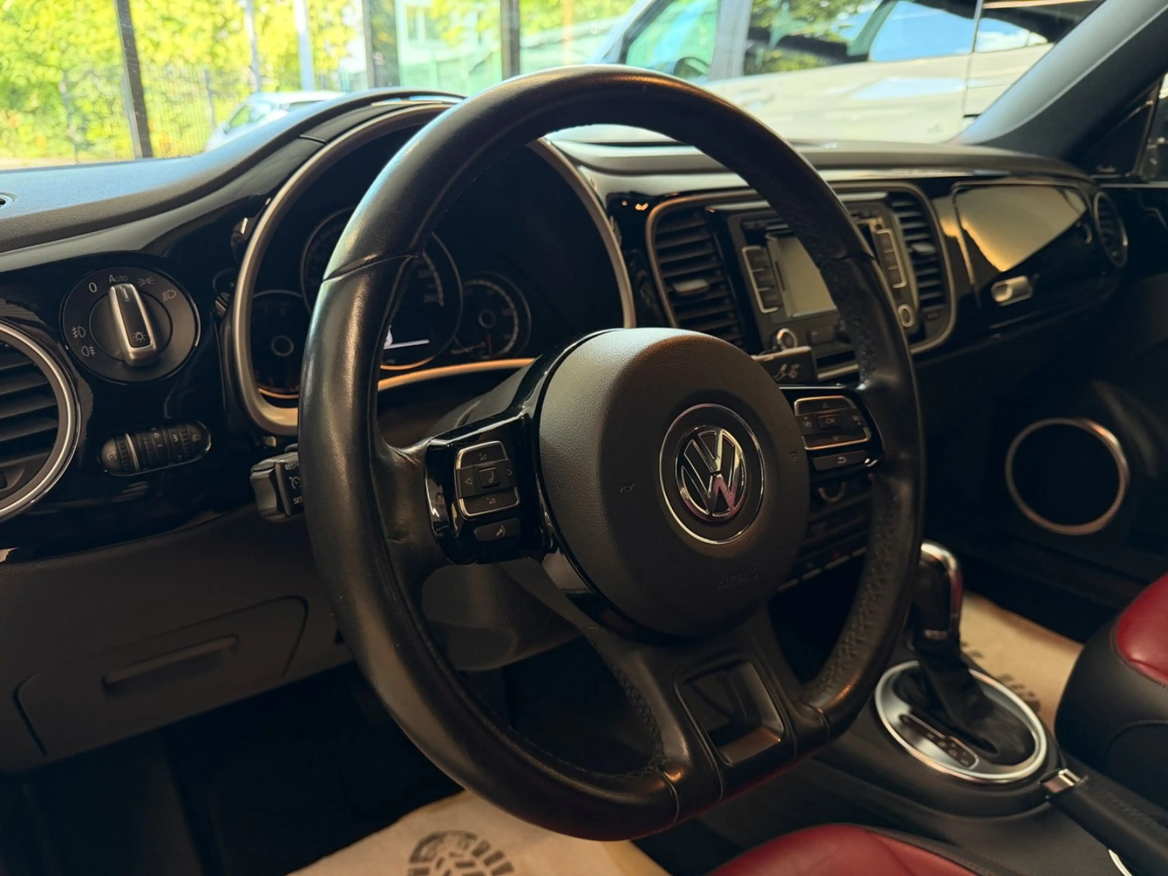 Volkswagen Beetle Cabriolet 50´s Design * Automatik * LED * — photo 9