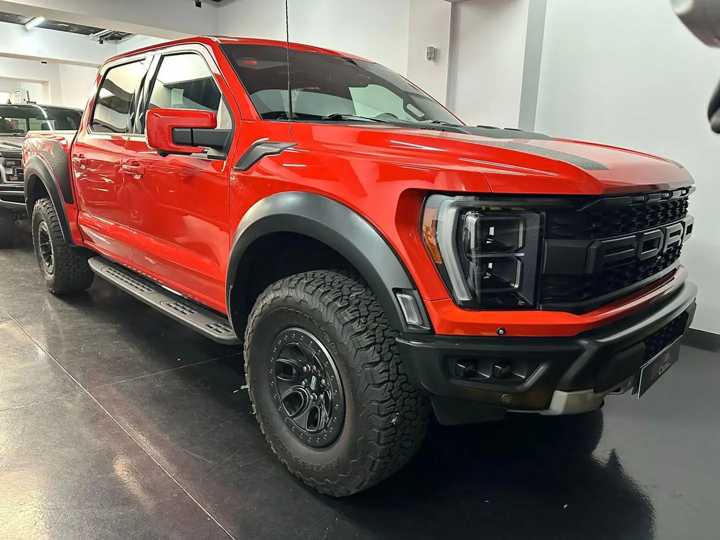 Ford F 150 RAPTOR Orange - 2