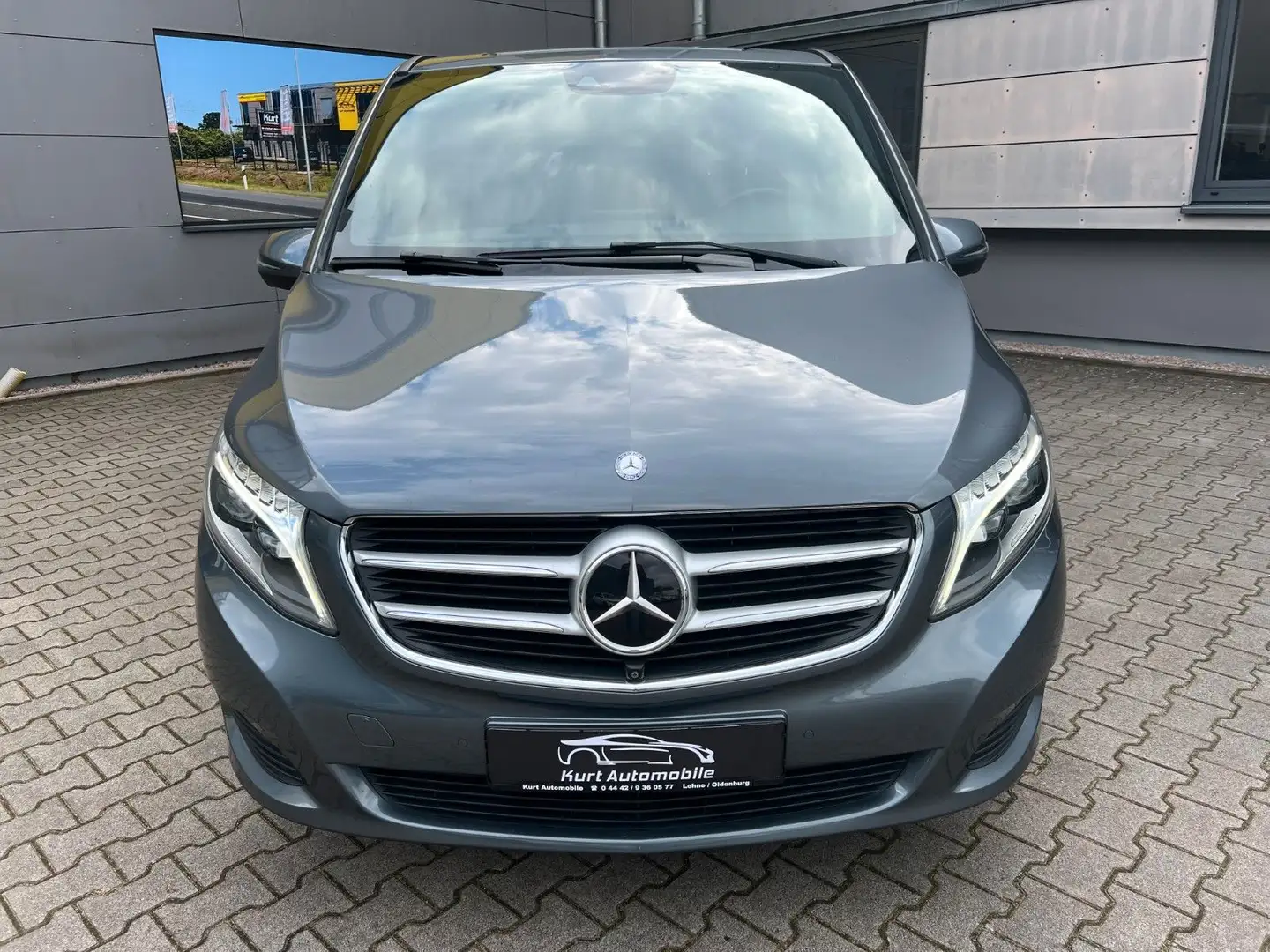 Mercedes-Benz V 200 V -Klasse V 250d/AVANTGARDE/4MATIC/KAMERA/LANG* Grey - 2