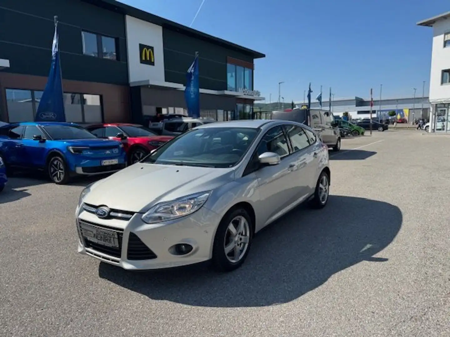 Ford Focus Easy 5türig 100PS Argent - 1