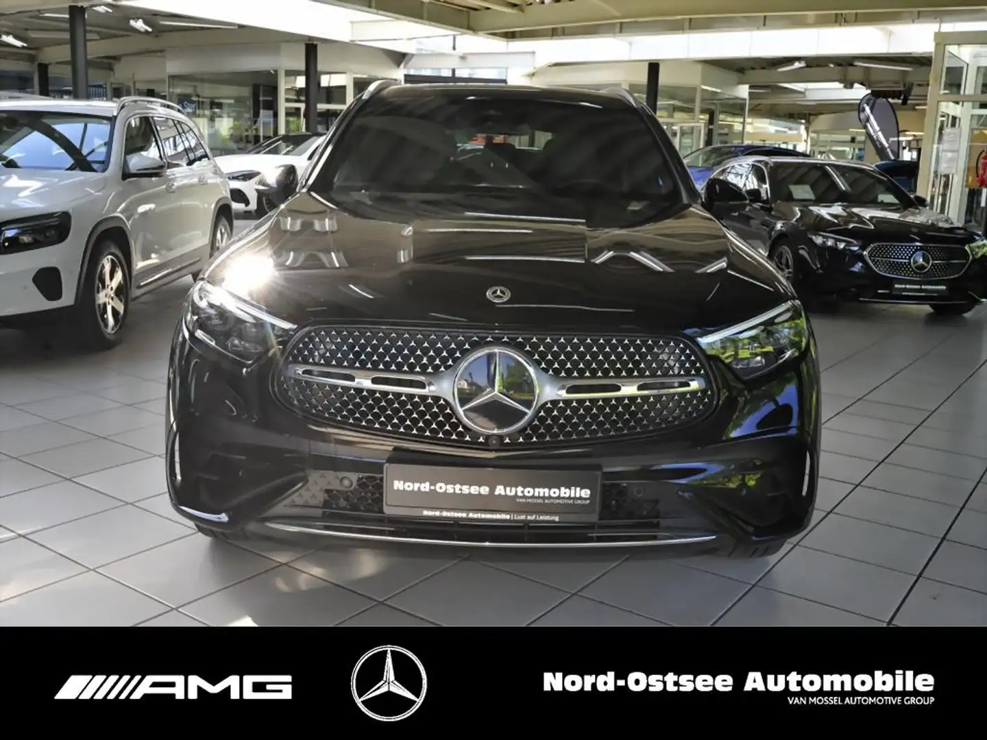 Mercedes-Benz GLC 300 AMG d 4M NAVI DISTRO MEMORY 360° Zwart - 2
