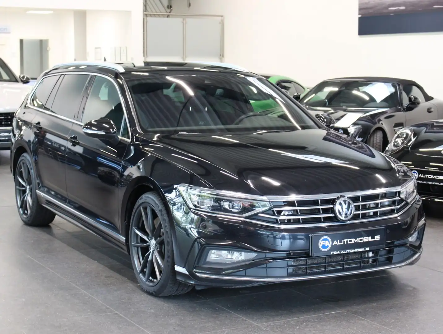 Volkswagen Passat 2.0 TDI 4M R Line +AHK+STHZG+HUD Schwarz - 2
