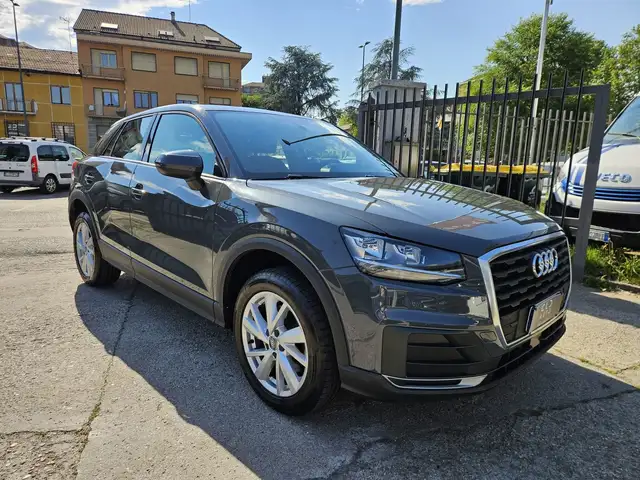 Audi Q2 view 3
