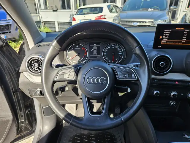 Audi Q2 view 12