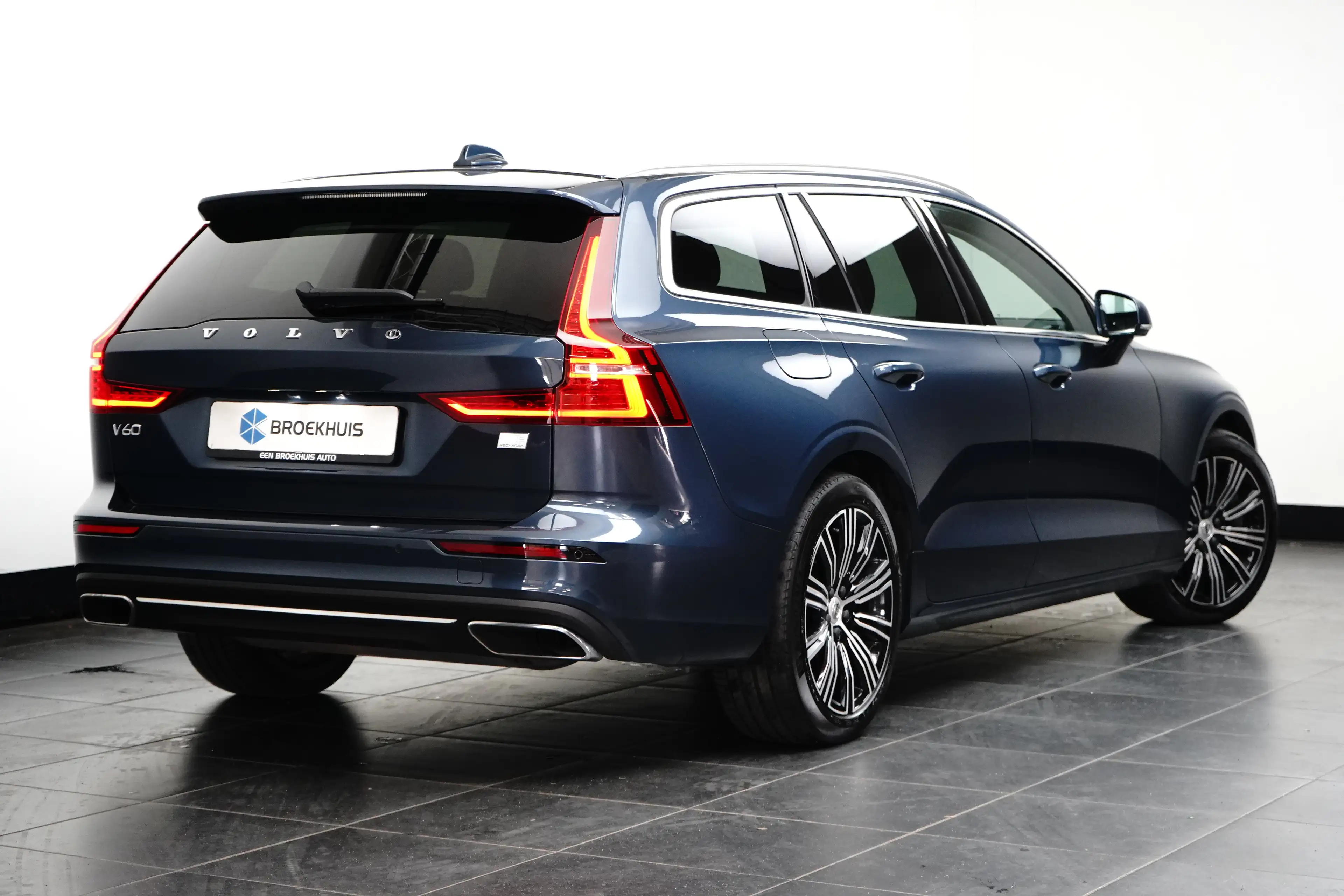 Volvo V60 2.0 T6 Recharge AWD Inscription | Trekhaak | Adapt — photo 17