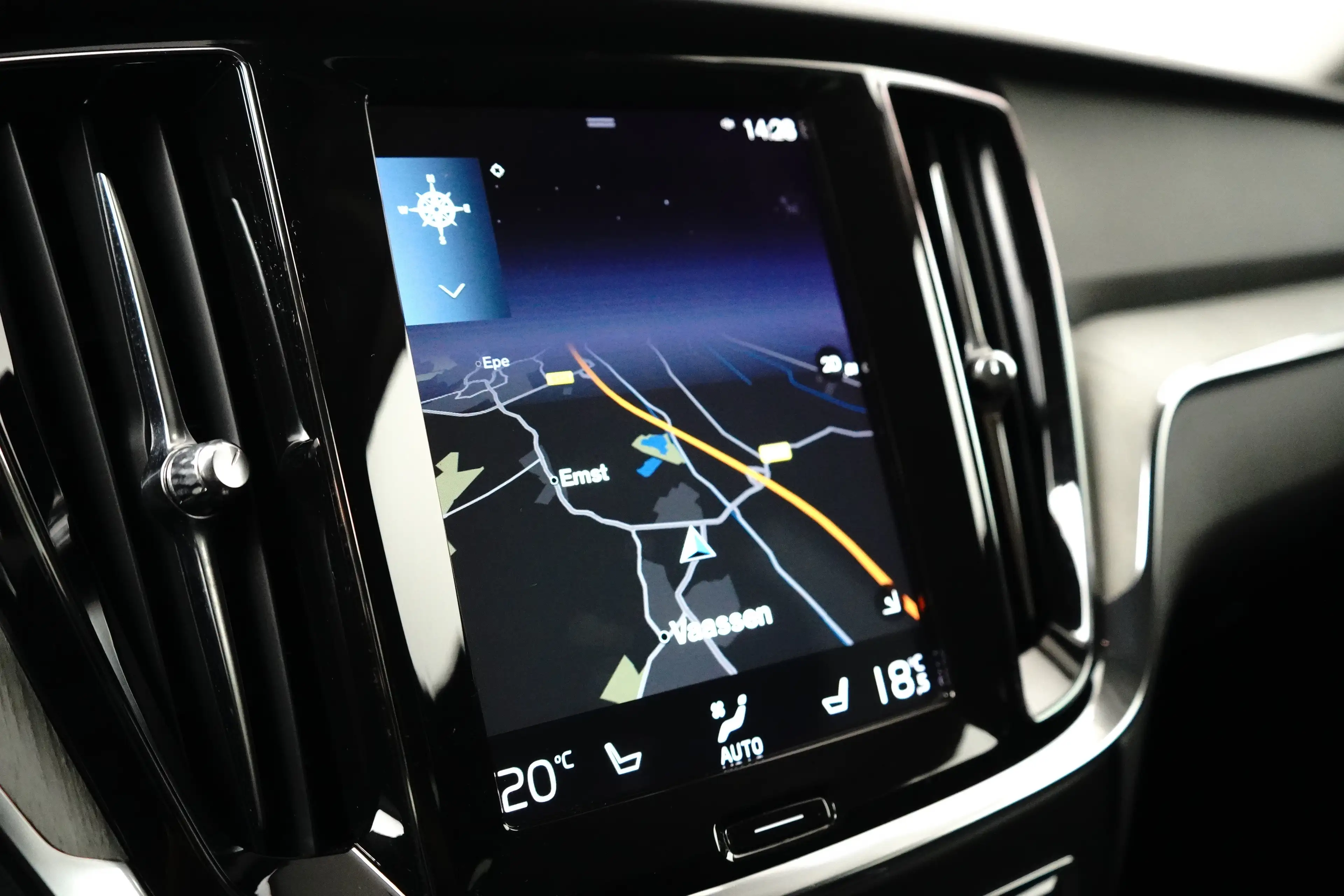 Volvo V60 2.0 T6 Recharge AWD Inscription | Trekhaak | Adapt — photo 8