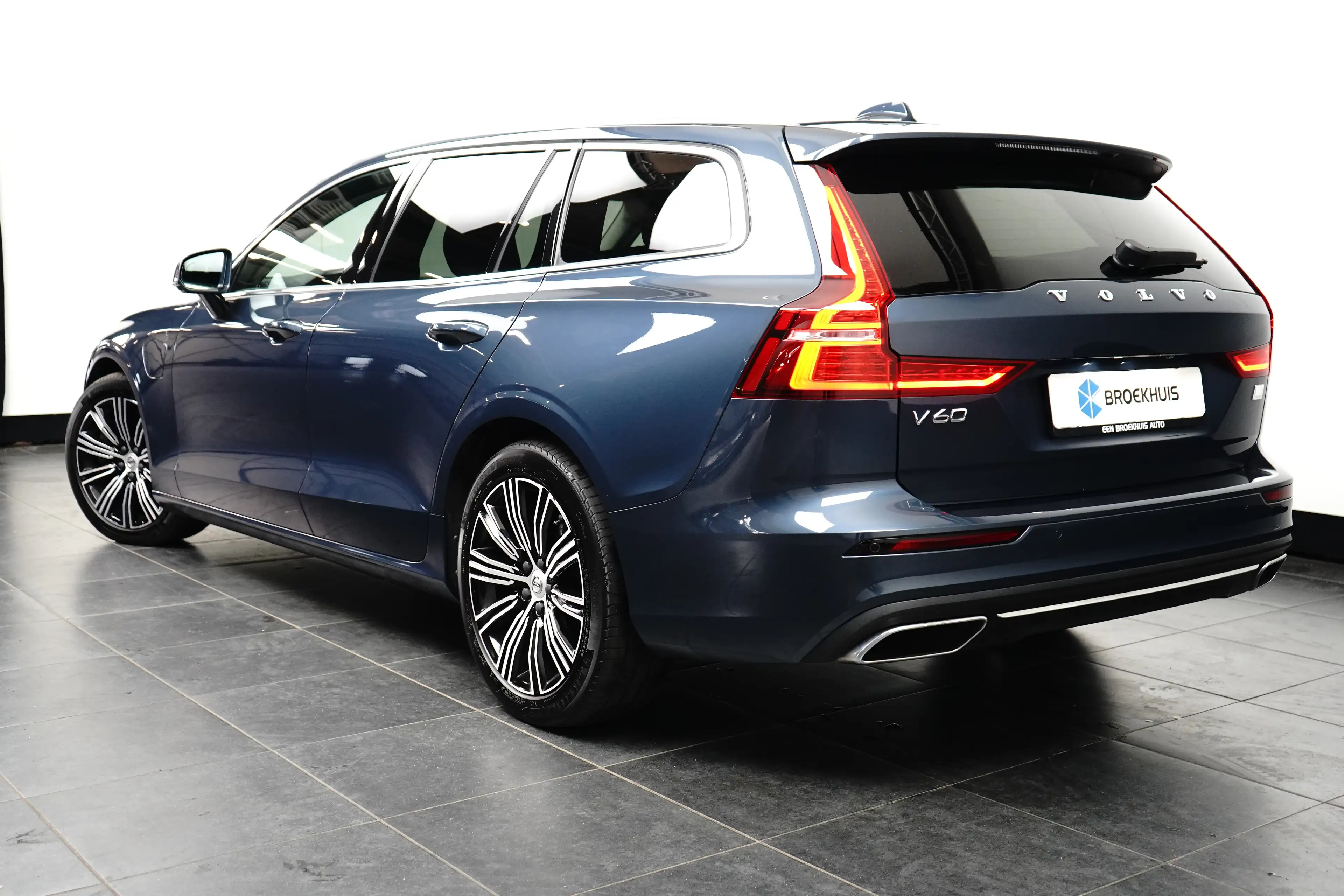 Volvo V60 2.0 T6 Recharge AWD Inscription | Trekhaak | Adapt — photo 18