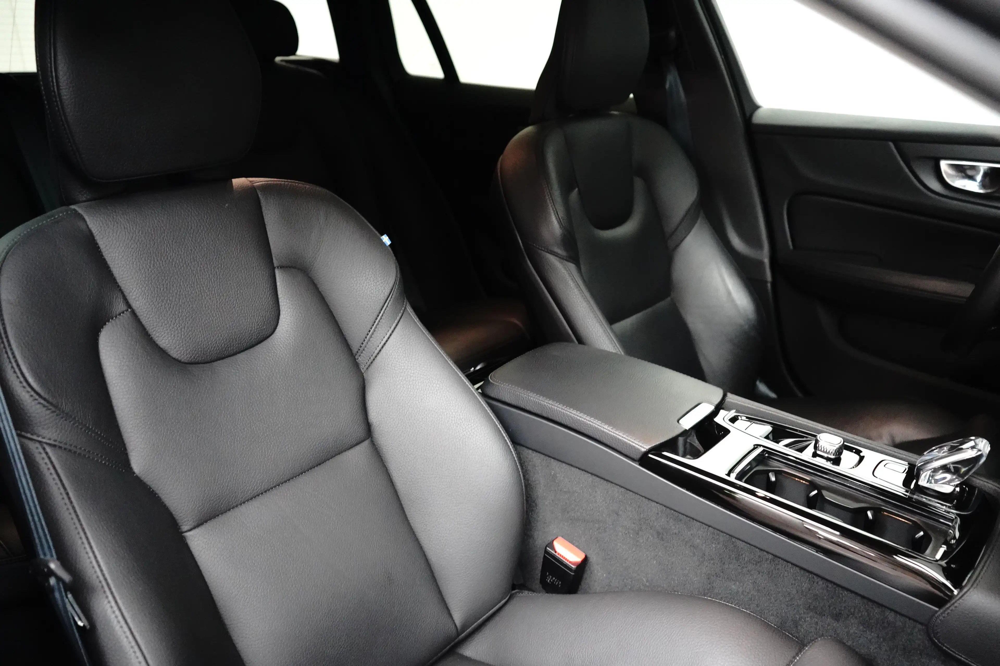 Volvo V60 2.0 T6 Recharge AWD Inscription | Trekhaak | Adapt — photo 19