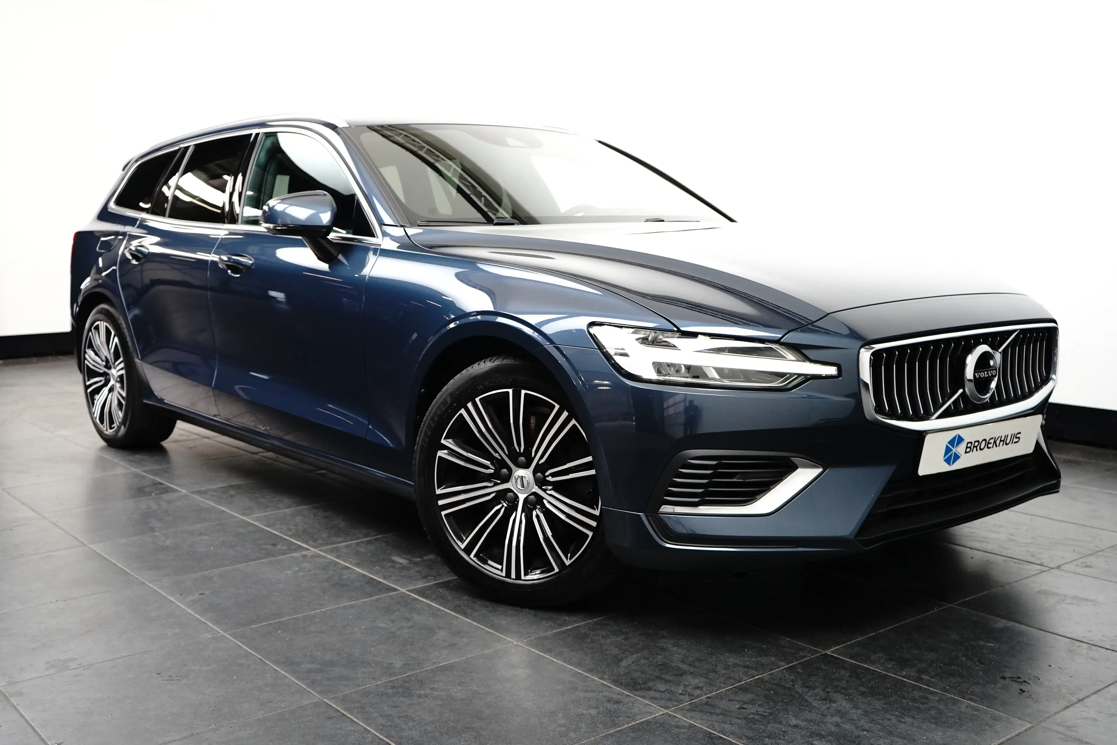 Volvo V60 2.0 T6 Recharge AWD Inscription | Trekhaak | Adapt — photo 16