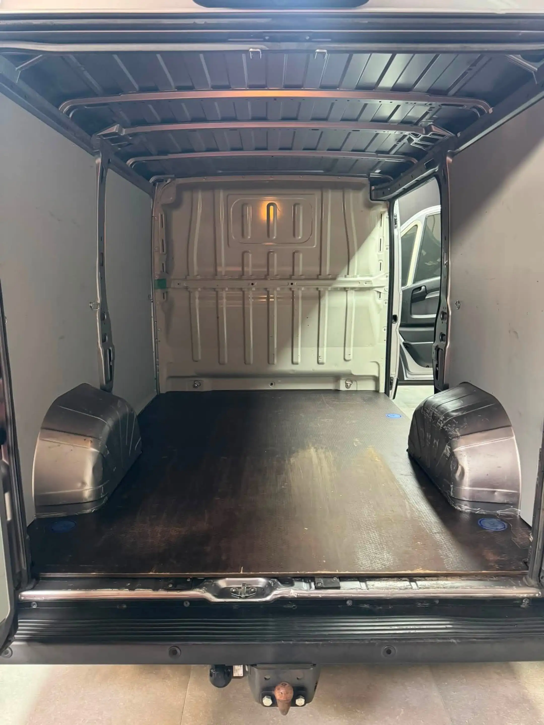 Peugeot Boxer 2.2 BlueHDi L2H2 **12 mois de garantie** — photo 14