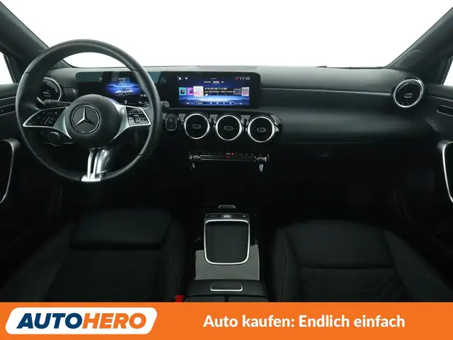 Mercedes-Benz A view 11