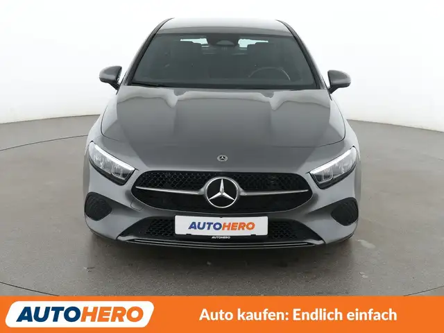 Mercedes-Benz A view 9