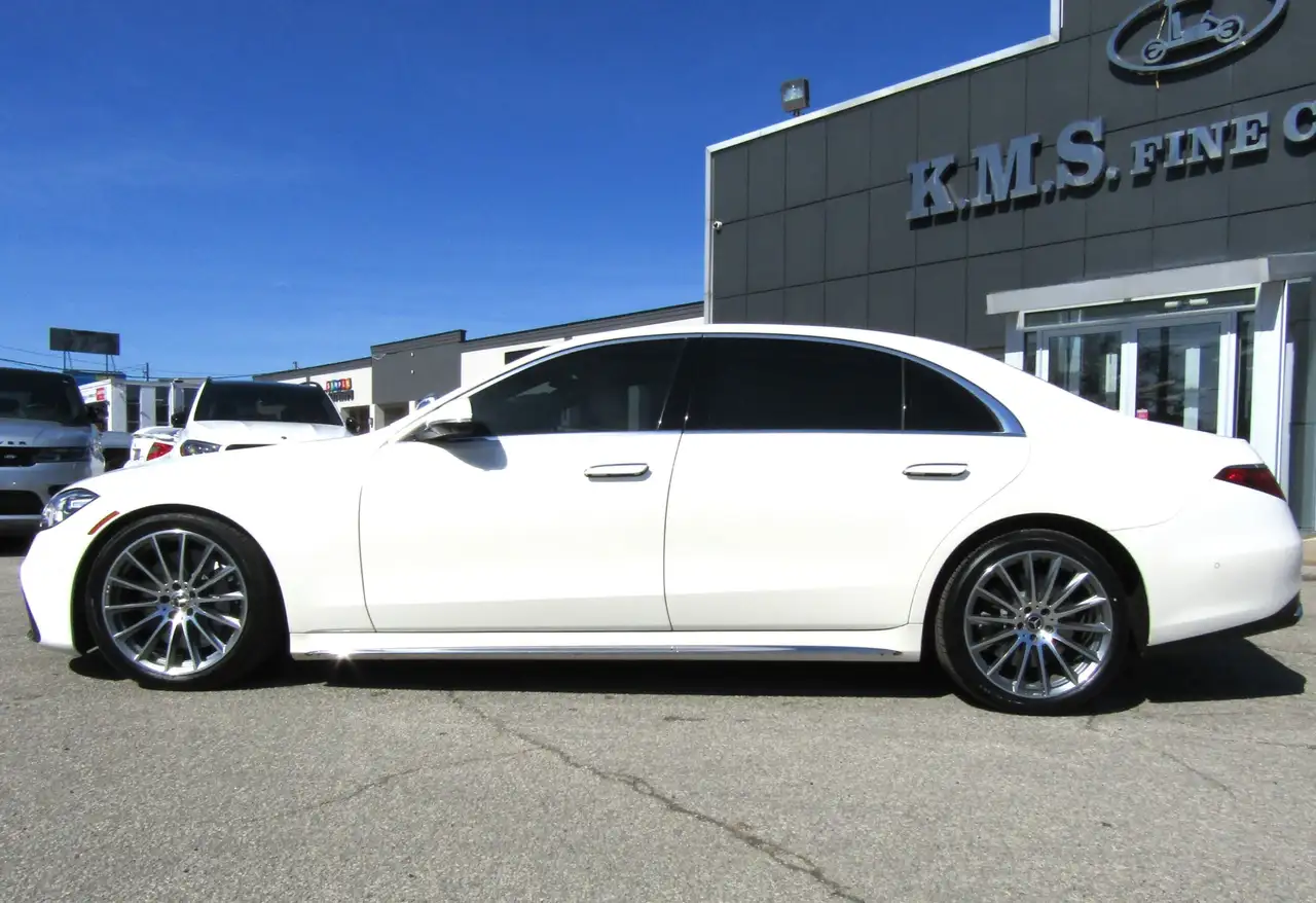 Mercedes-Benz S-Class снимка Mercedes-Benz S-Class