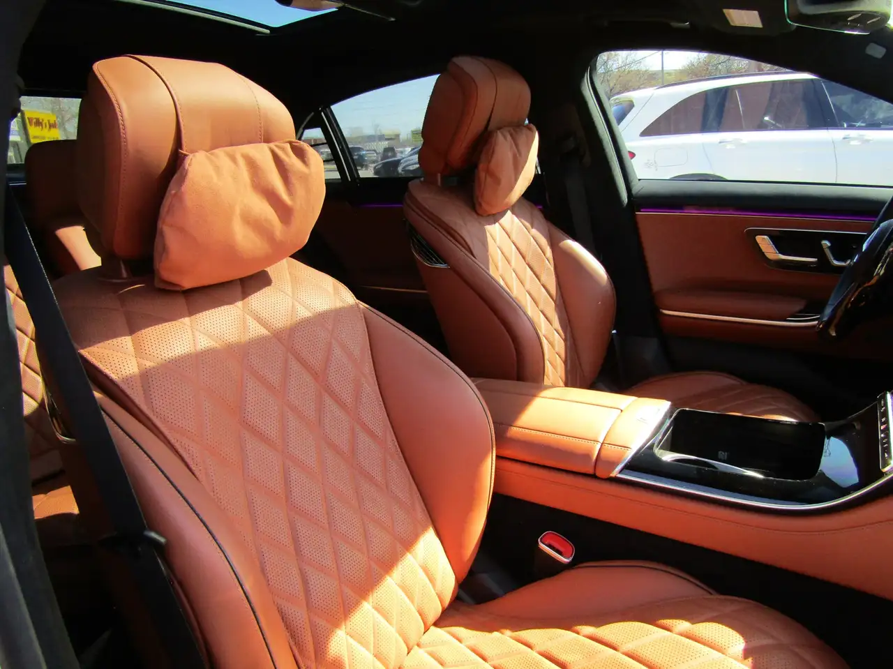 Mercedes-Benz S-Class снимка Mercedes-Benz S-Class