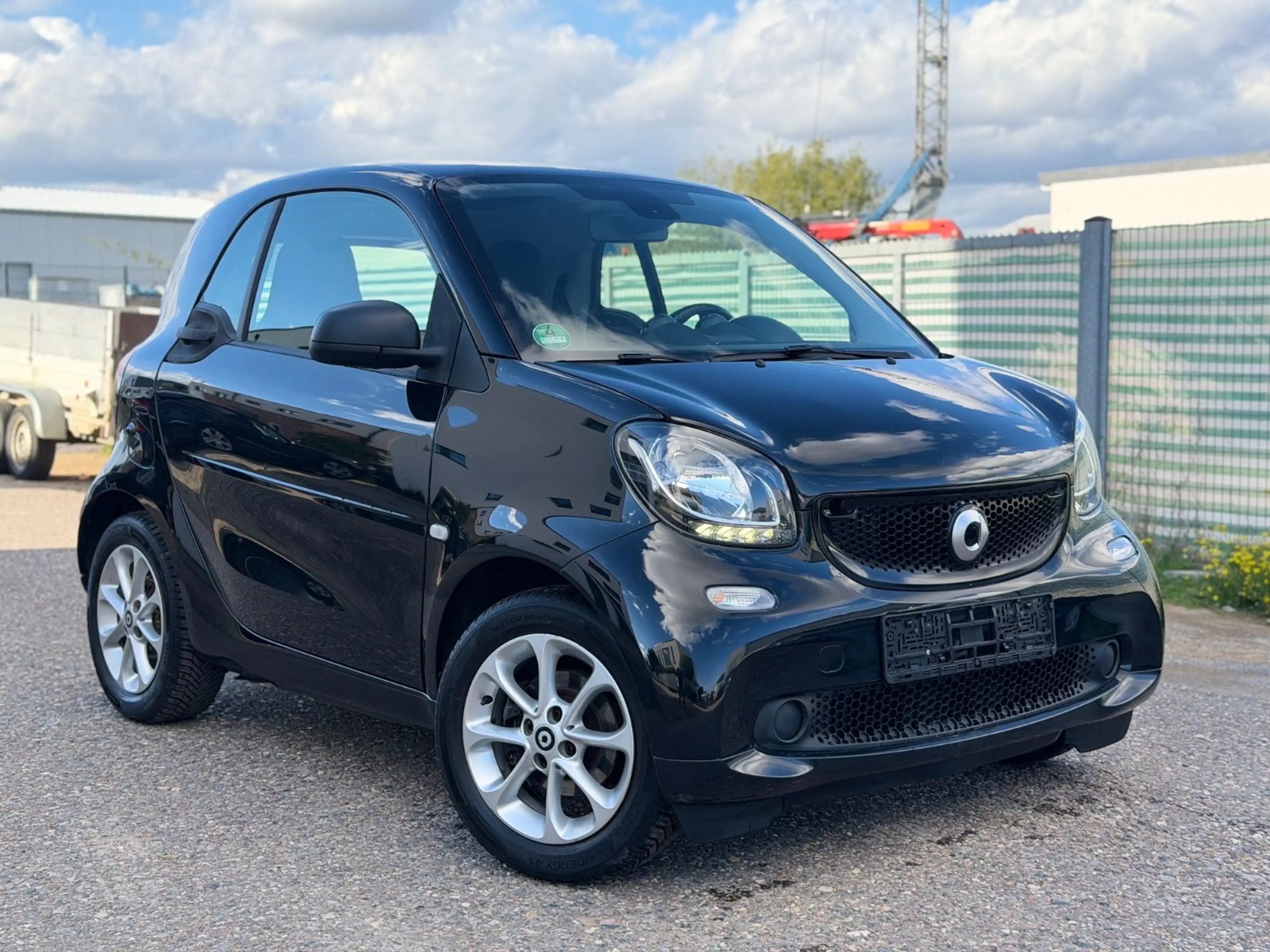 smart forTwo fortwo coupe Basis 66 kW Automatik — photo 3