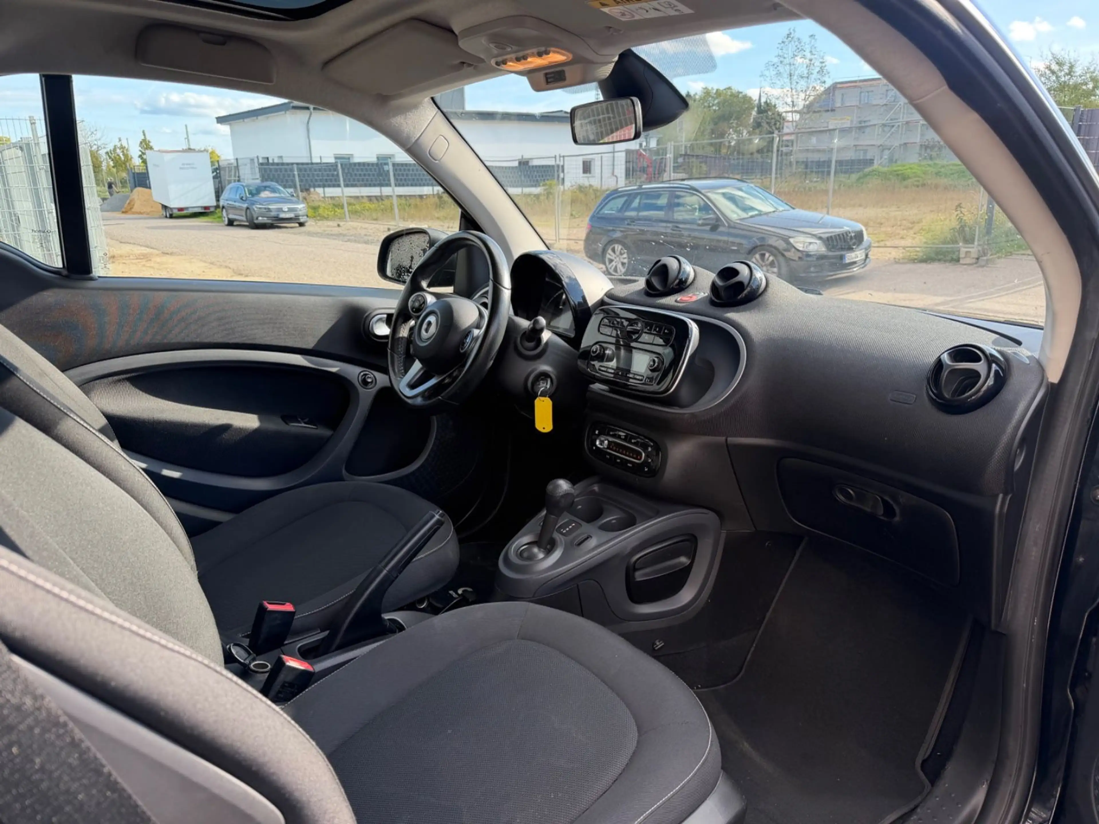 smart forTwo fortwo coupe Basis 66 kW Automatik — photo 9
