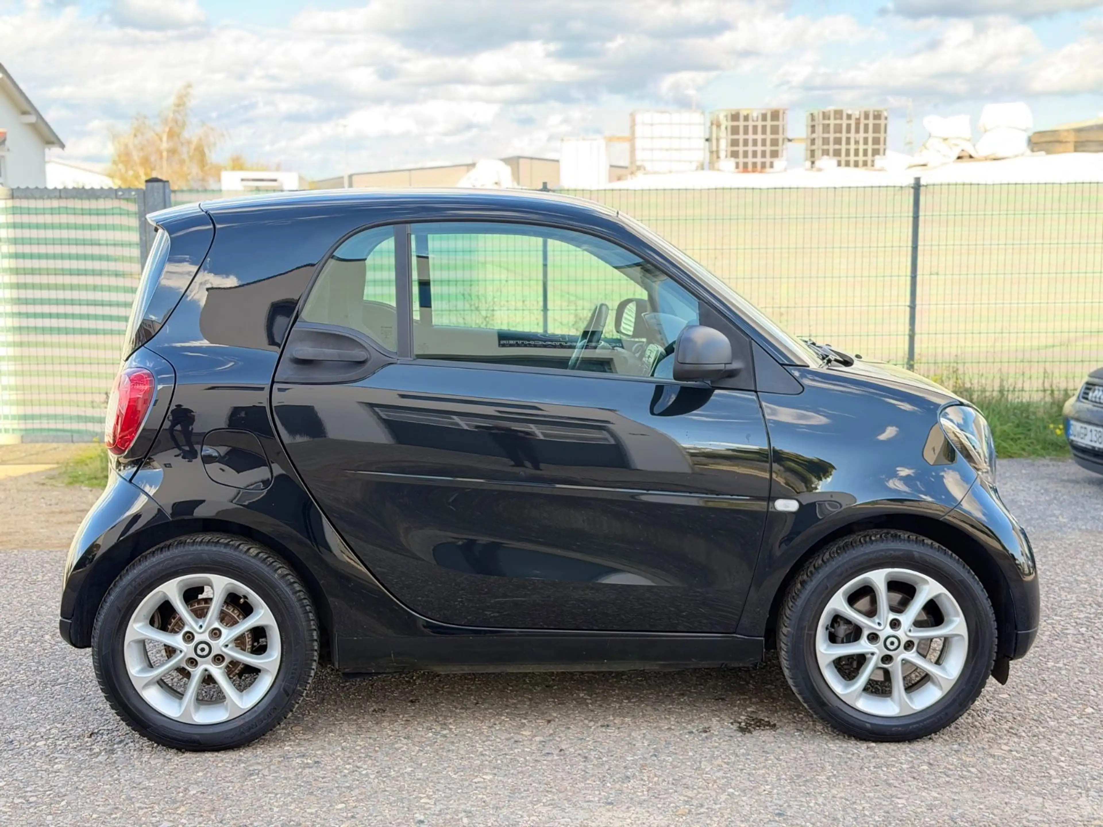 smart forTwo fortwo coupe Basis 66 kW Automatik — photo 7