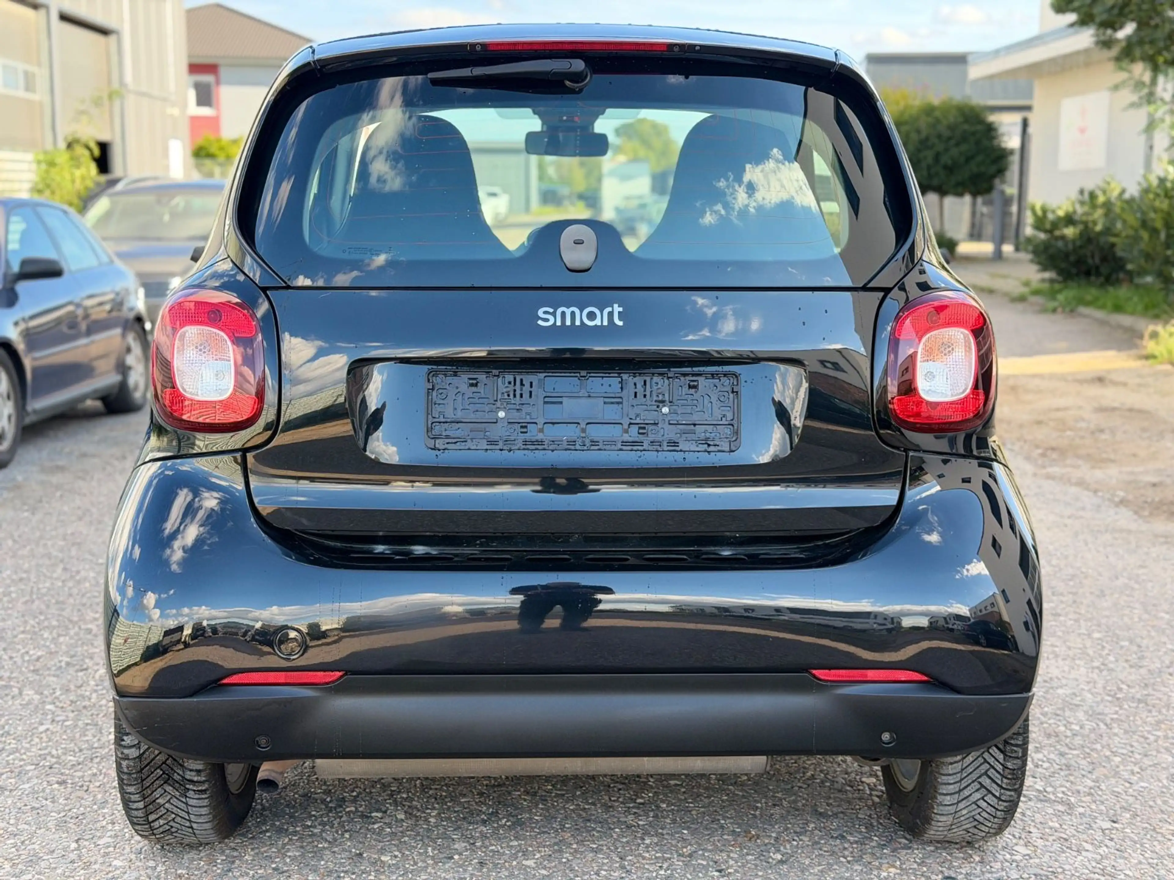 smart forTwo fortwo coupe Basis 66 kW Automatik — photo 4