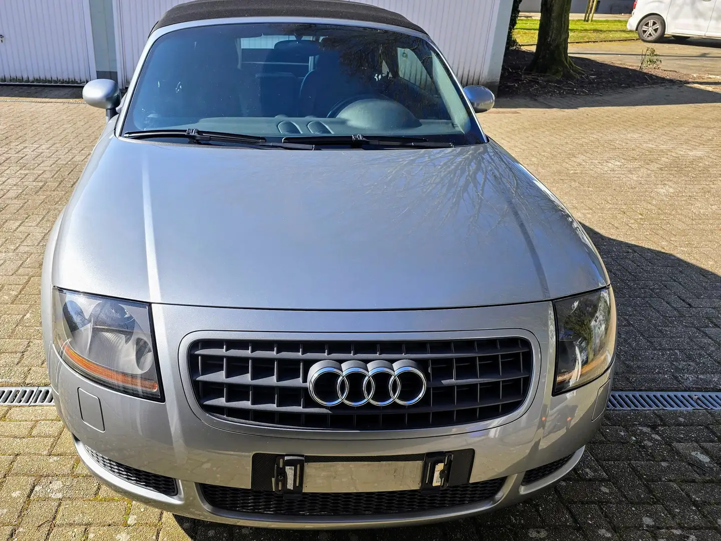 Audi TT TT Roadster 1.8 T Grau - 1