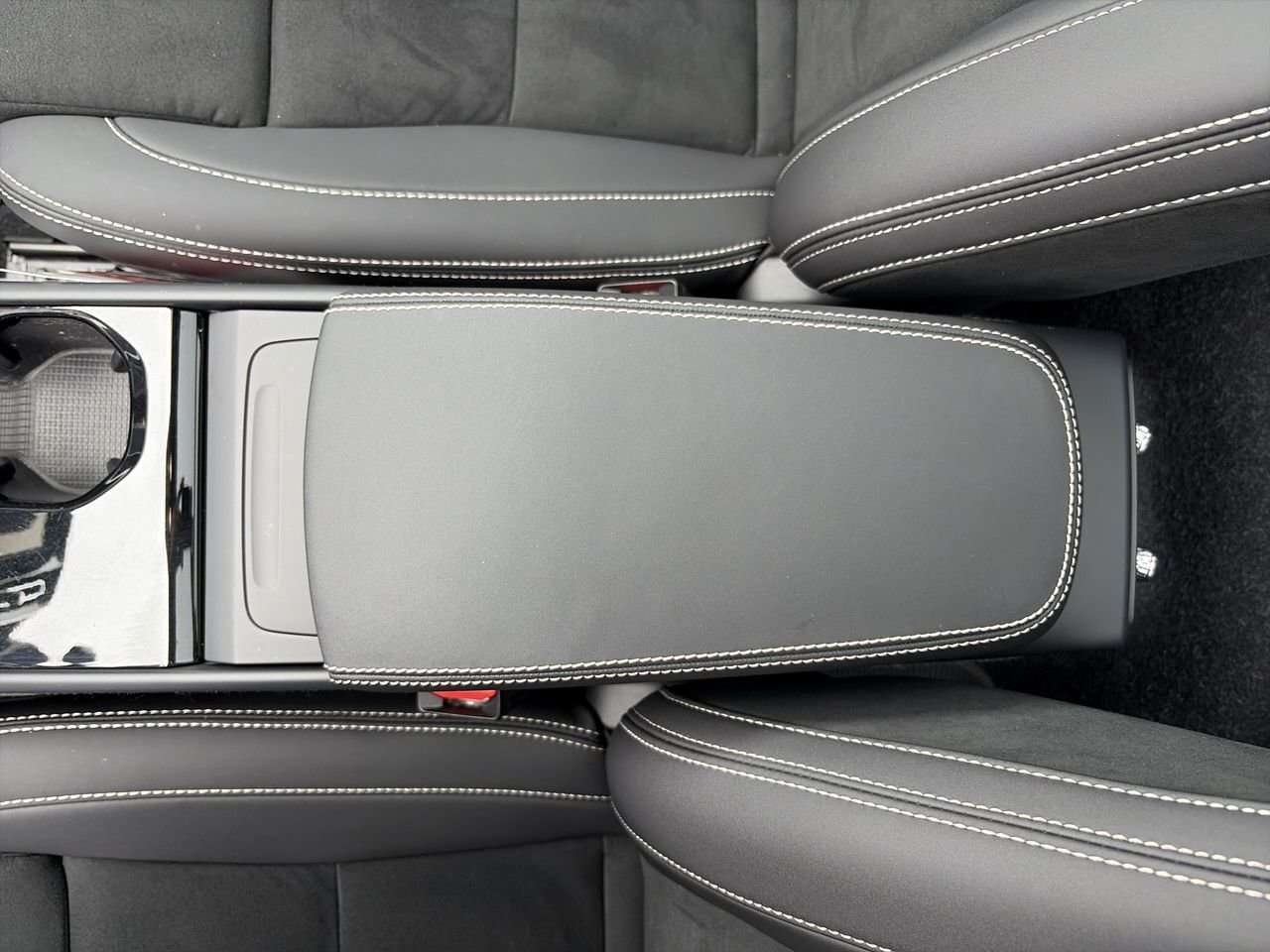 2023 Volvo XC40 Ultimate Local One-Owner | Accident-Free | Fully L thumb 27
