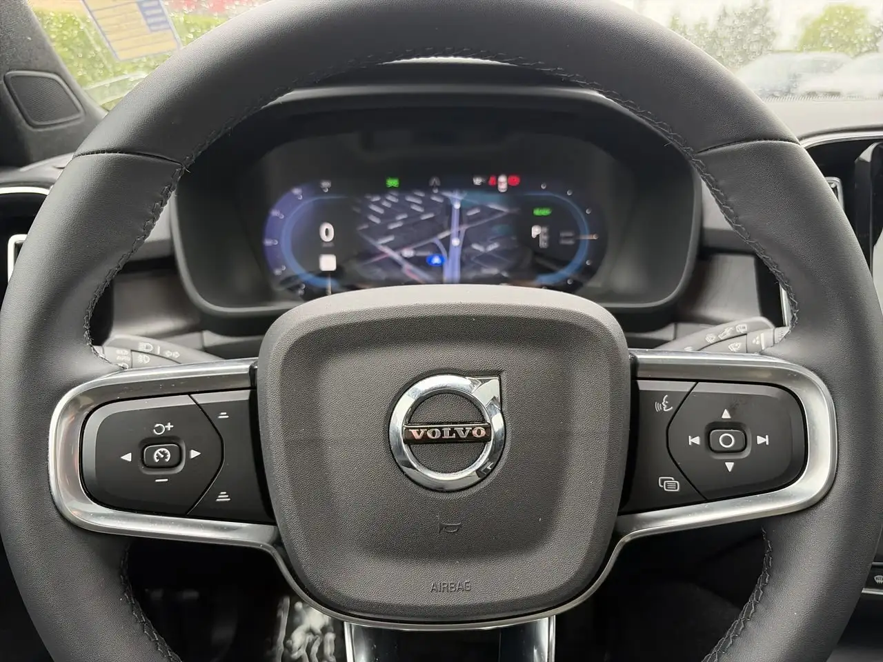 Volvo XC40 снимка Volvo XC40
