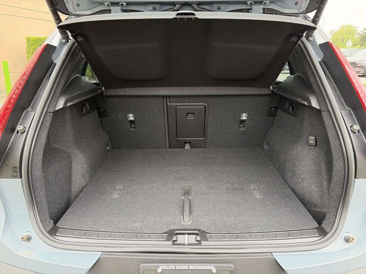 2023 Volvo XC40 Ultimate Local One-Owner | Accident-Free | Fully L thumb 31