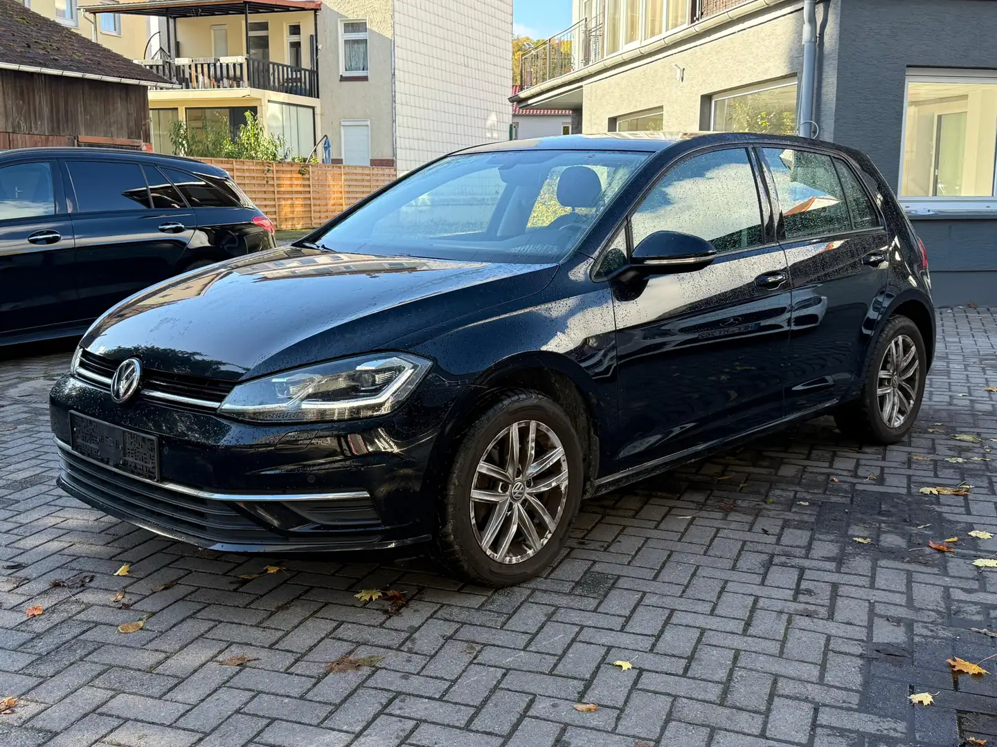 Volkswagen Golf 1.6 TDI Lim Comfortline LED+NAV+SHZ+ACC+KAM Schwarz - 2
