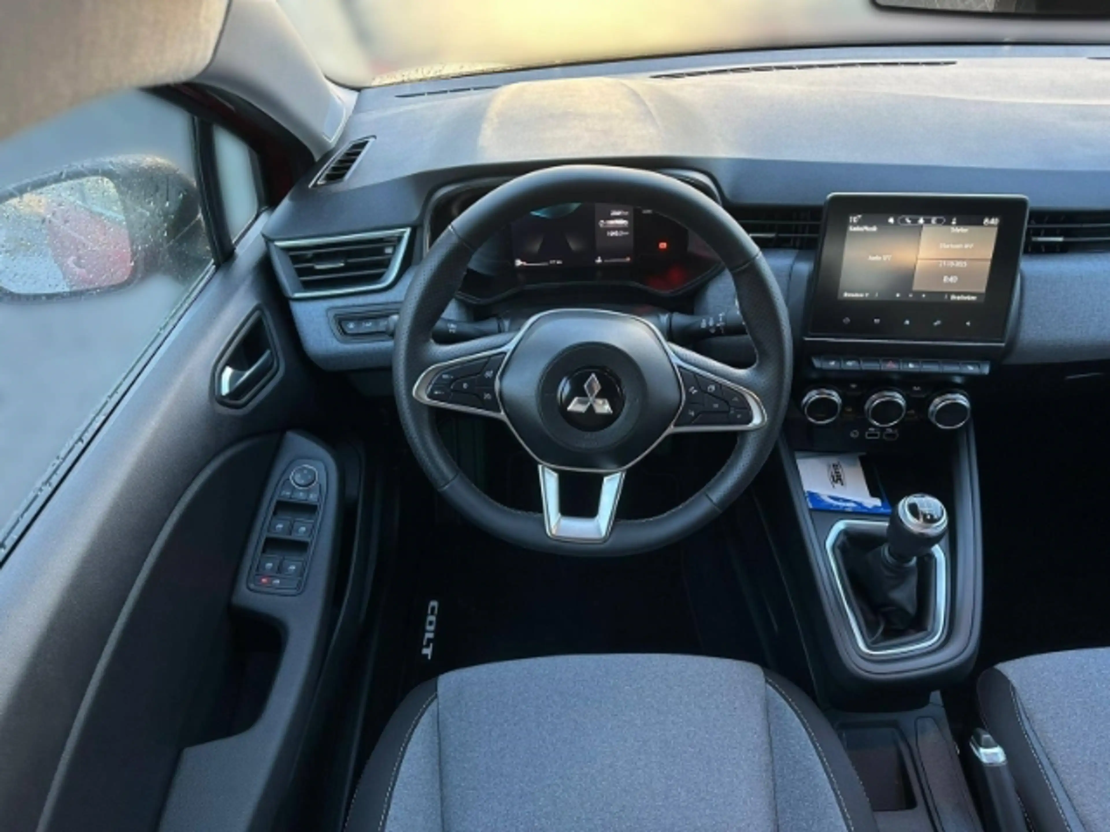 Mitsubishi Colt Plus 1.0 PLUS Lenkradheizung, Sitzheizung Allwette — photo 10