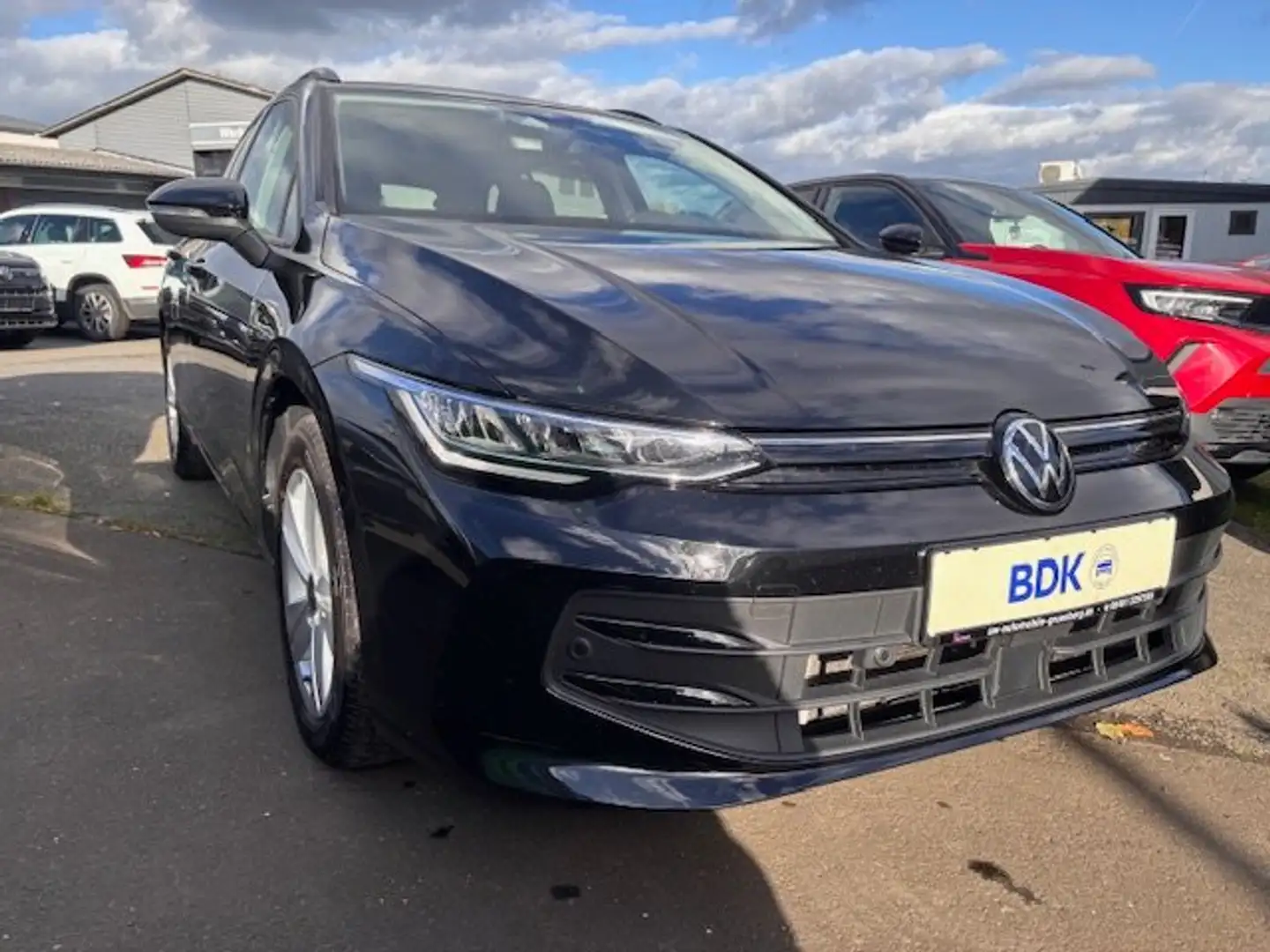 Volkswagen Golf Variant 1.5 eTSI DSG -LED -Winterpak -PDC -App Connect uvm Schwarz - 1