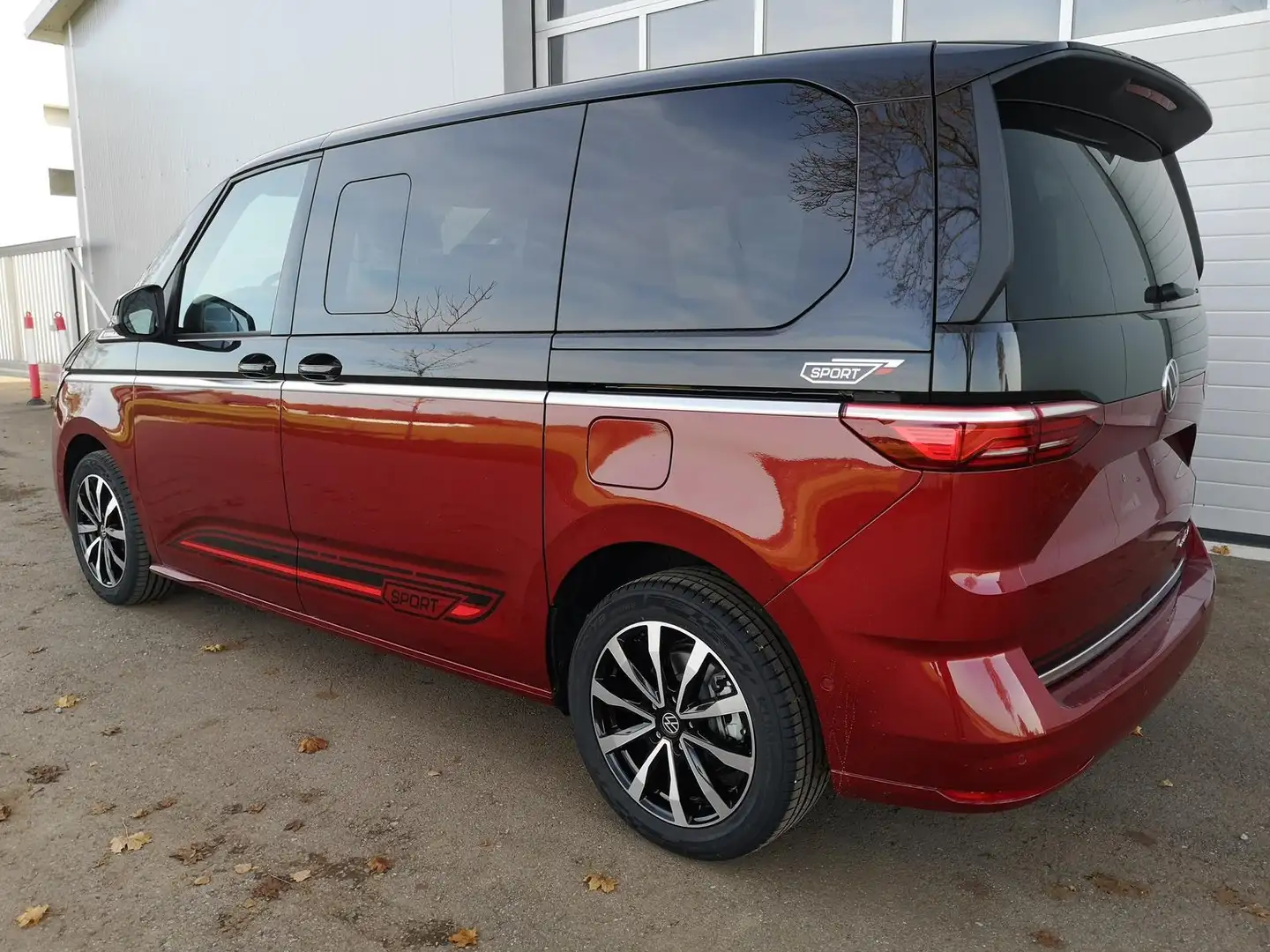 Volkswagen T7 Multivan Sport Edition 1,5eHybrid DSG 4Motion Elegance K... Schwarz - 2