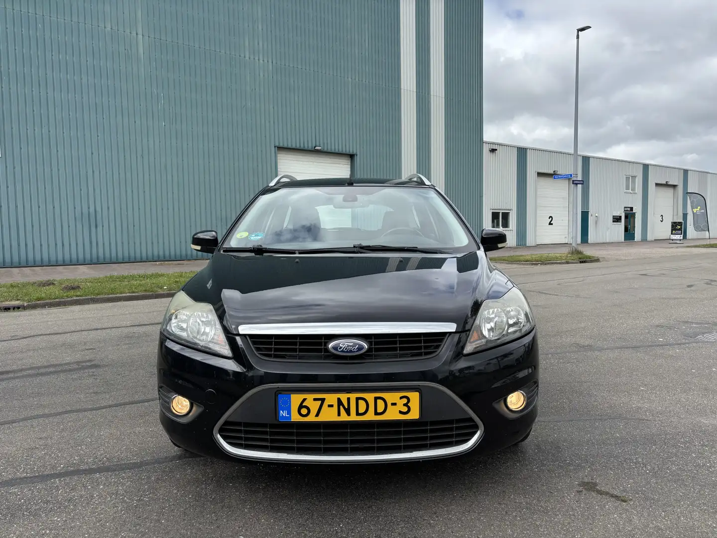 Ford Focus Wagon 1.8-16V Limited 126 PK. Zeer goed rijdende i Zwart - 2