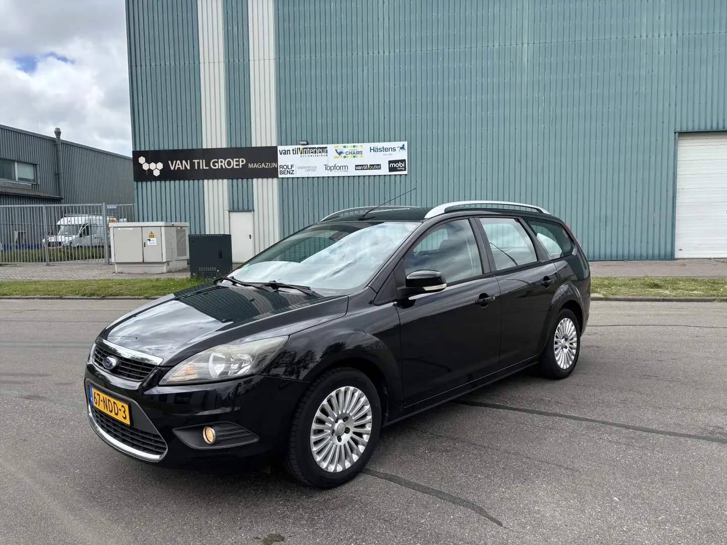 Ford Focus Wagon 1.8-16V Limited 126 PK. Zeer goed rijdende i Zwart - 1