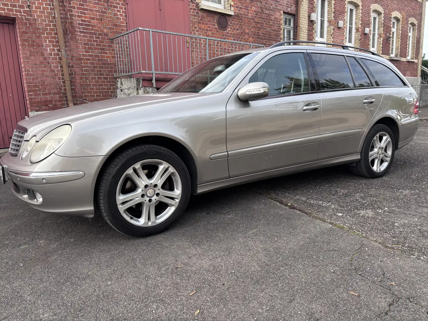 Mercedes-Benz E 240 T Automatik PDC - 1