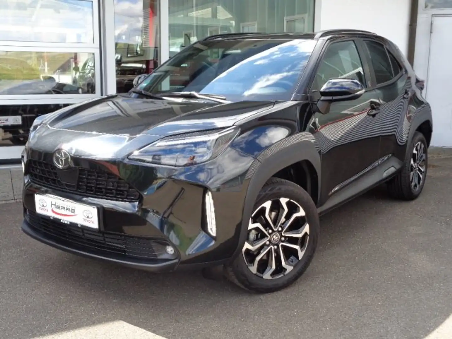 Toyota Yaris Cross Hybrid 130 1.5 VVT-i Team Deutschland Nero - 1