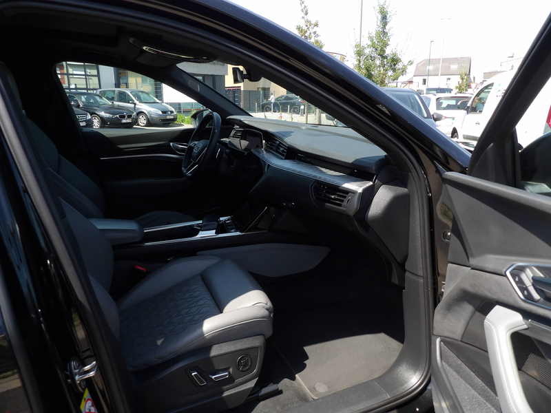Audi Q8 e-tron Q8 PHEV 50 TFSI e Quattro Competition  Sportback Tiptronic   S Line — photo 15