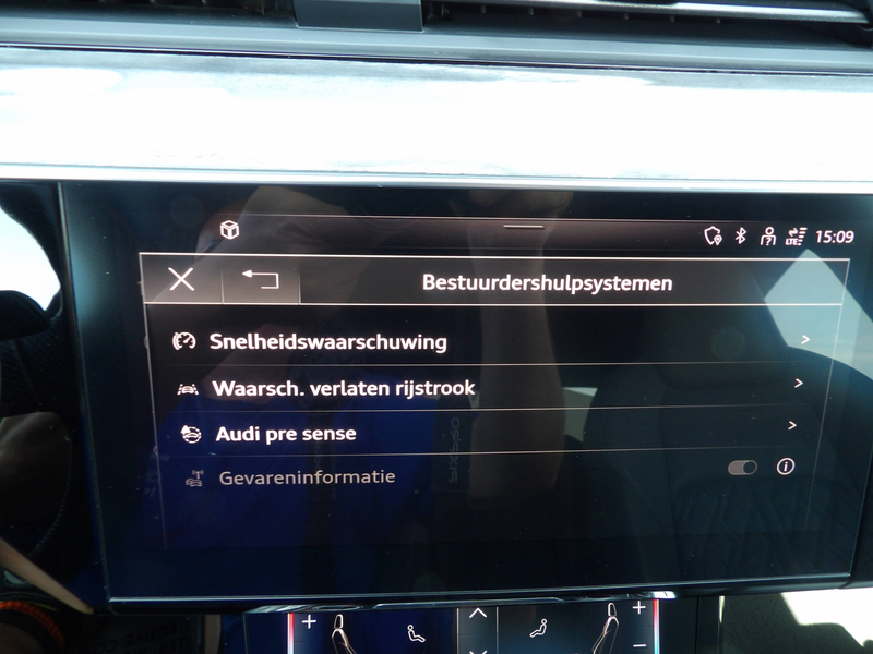 Audi Q8 e-tron Q8 PHEV 50 TFSI e Quattro Competition  Sportback Tiptronic   S Line — photo 18