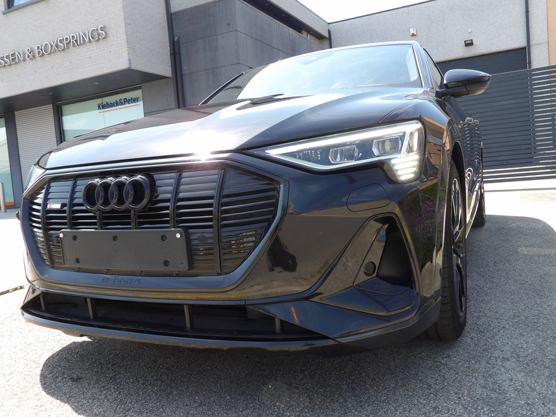Audi Q8 e-tron Q8 PHEV 50 TFSI e Quattro Competition  Sportback Tiptronic   S Line — photo 6