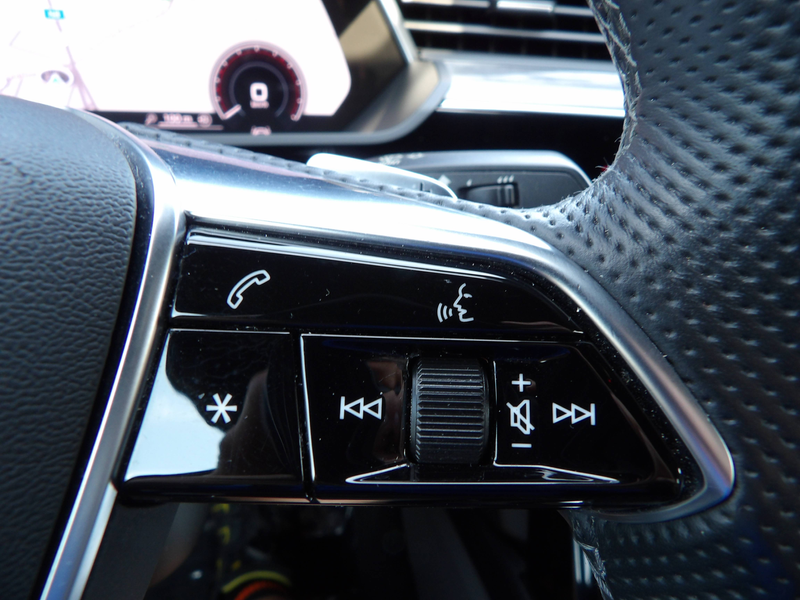 Audi Q8 e-tron Q8 PHEV 50 TFSI e Quattro Competition  Sportback Tiptronic   S Line — photo 25